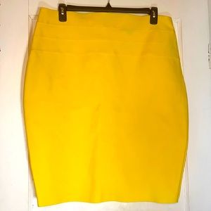 Yellow pencil skirt